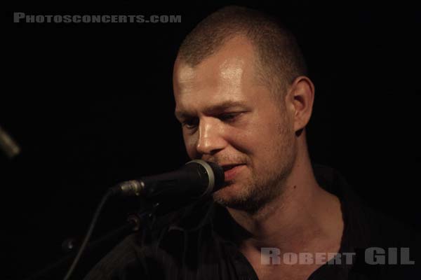 MATT ELLIOTT - 2009-10-06 - PARIS - La Maroquinerie - 